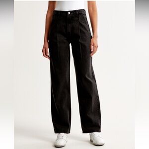 NWT Abercrombie & Fitch High Rise Loose Jean 32L